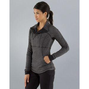 LULULEMON gray black heathered herringbone running base layer top